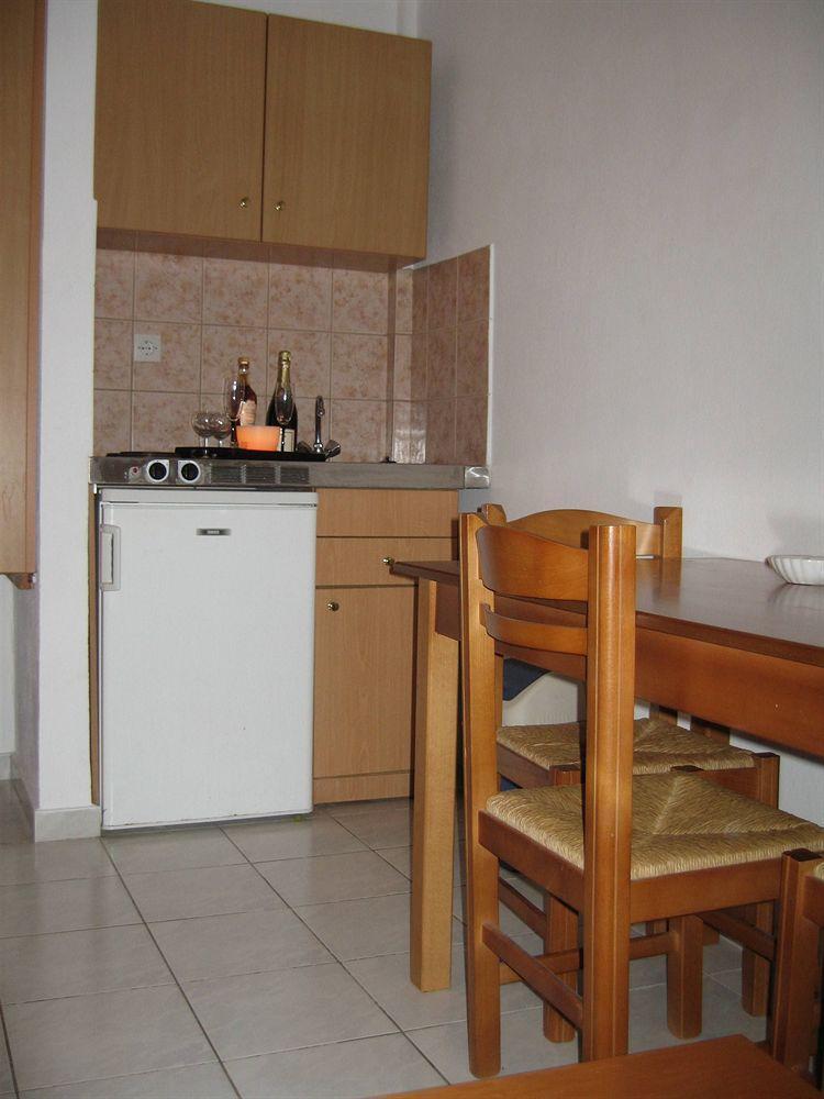 Irilena Apartments Stalida Екстериор снимка