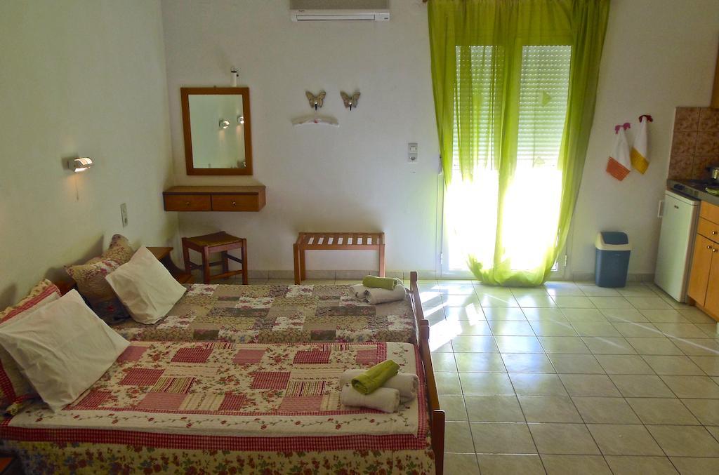 Irilena Apartments Stalida Стая снимка