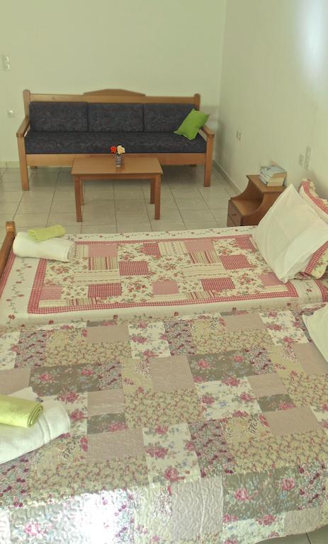 Irilena Apartments Stalida Стая снимка