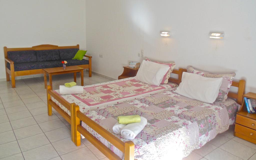 Irilena Apartments Stalida Стая снимка