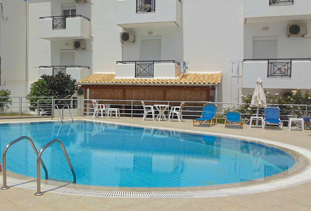 Irilena Apartments Stalida Екстериор снимка